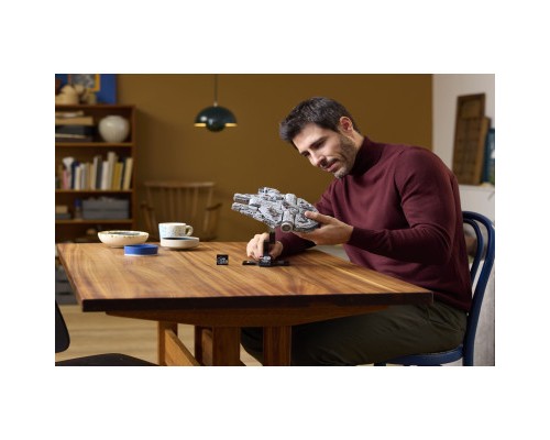 Конструктор LEGO Star Wars Тисячолітній сокіл 921 деталь (75375)