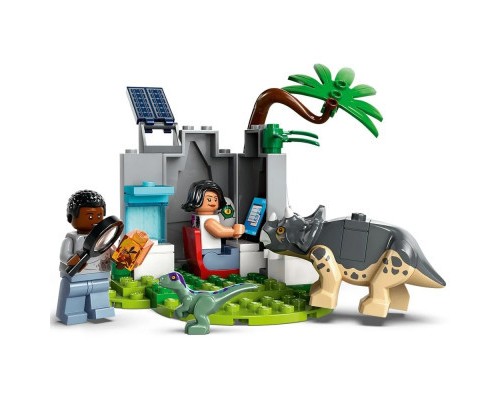 Конструктор LEGO Jurassic World Центр порятунку малюків динозаврів (76963)