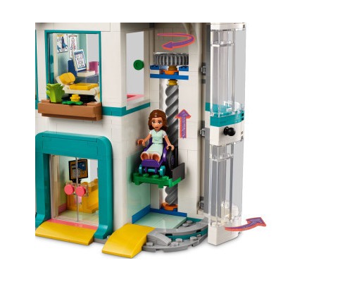 Конструктор LEGO Friends Лікарня в Хартлейк-Сіті 1045 деталей (42621)