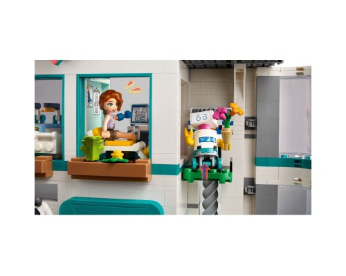 Конструктор LEGO Friends Лікарня в Хартлейк-Сіті 1045 деталей (42621)