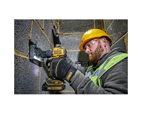 Шуруповерт DeWALT XR Li-Ion 18 В, 65 Нм, 2 АКБ + ЗП, кейс (DCD708D2T)