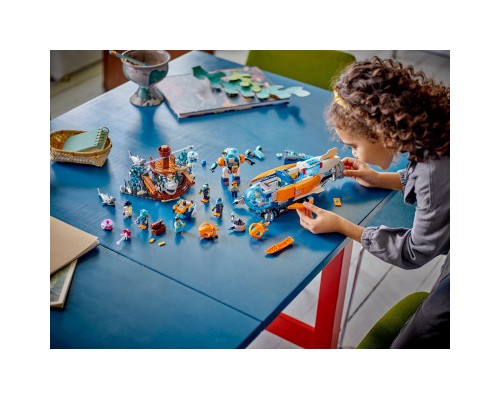 Конструктор LEGO City Глибоководний дослідницький підводний човен 842 деталей (60379)