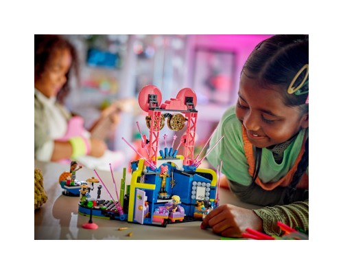 Конструктор LEGO Friends Музичне шоу талантів Хартлейк-Сіті 669 деталей (42616)