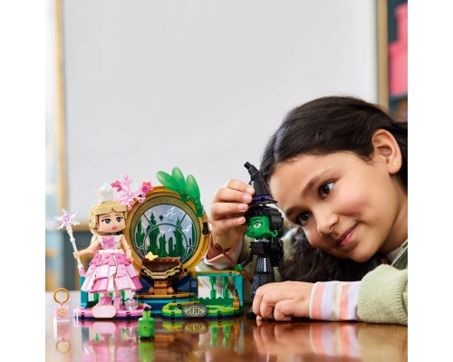 Конструктор LEGO Wicked Фігурки Ельфаби й Ґлінди 558 деталей (75682)
