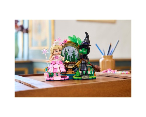 Конструктор LEGO Wicked Фігурки Ельфаби й Ґлінди 558 деталей (75682)