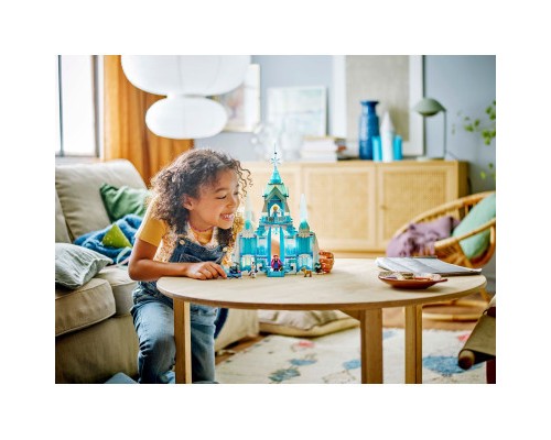 Конструктор LEGO Disney Крижаний палац Ельзи (43244)