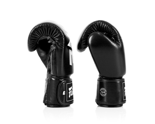Боксерські рукавички Fairtex BGV1-ONE (натуральна шкіра) Black 16 унцій (бинти в комплекті) (BGV1-ONE_16oz_Black)