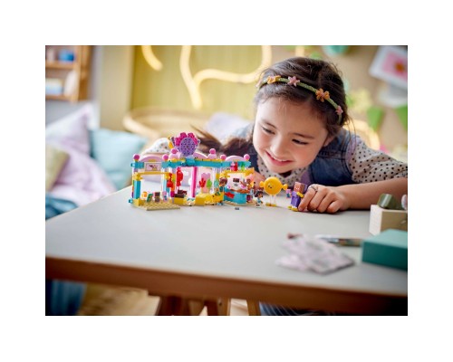 Конструктор LEGO Friends Цукерня Хартлейк-Сіті (42649)