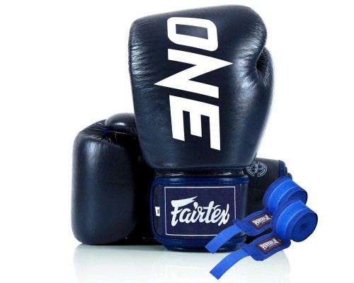 Боксерські рукавички Fairtex BGV1-ONE (натуральна шкіра) Blue 10 унцій (бинти в комплекті) (BGV1-ONE_10oz_Blue)
