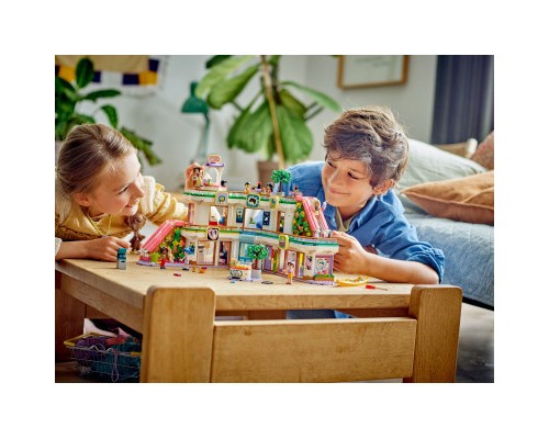 Конструктор LEGO Friends Торговельний центр у Хартлейк-Сіті 1237 деталей (42604)