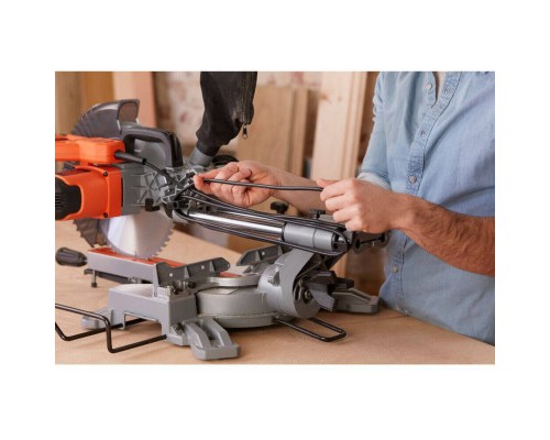 Торцювальна пила Black&Decker 1600 Вт, диск 216х30 мм, 4800 об/хв, XPS, вага 12 кг (BES700)