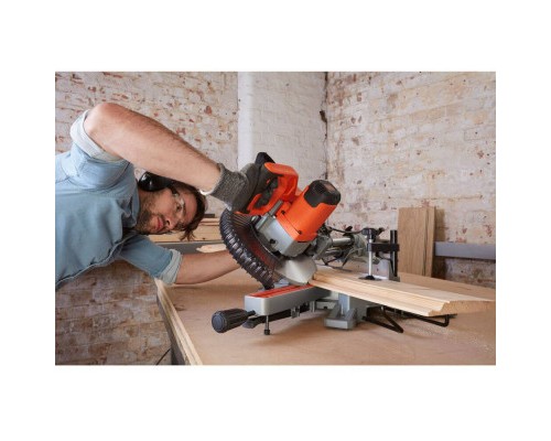 Торцювальна пила Black&Decker 1600 Вт, диск 216х30 мм, 4800 об/хв, XPS, вага 12 кг (BES700)