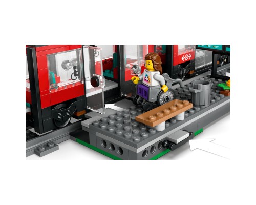 Конструктор LEGO City Трамвай і вокзал у центрі міста 811 деталей (60423)