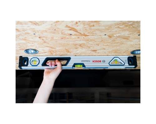 Рівень Bosch 60см, 3 капсули, алюмінієвий корпус, отвори для руки (1.600.A01.6BP)