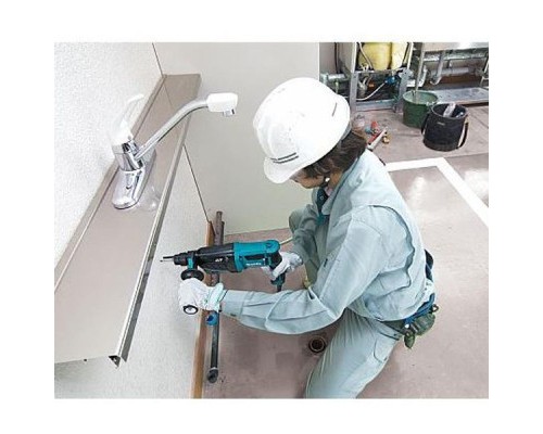 Перфоратор Makita HR2631F