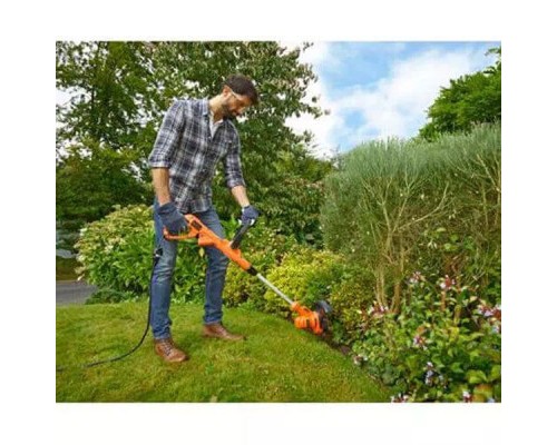 Тример садовий Black&Decker 0.45 кВт, ширина косіння 25 см, 7300 об/хв, вага 2.4 кг (BESTA525) Тример садовий Black&Decker 0.45 кВт, ширина косіння 25 см, 7300 об/хв, вага 2.4 кг (BESTA525)