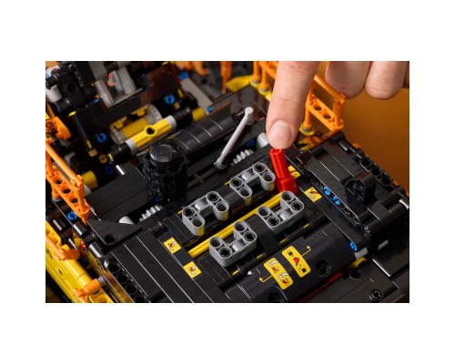 Конструктор LEGO Technic Екскаватор Volvo EC500 Hybrid (42215)
