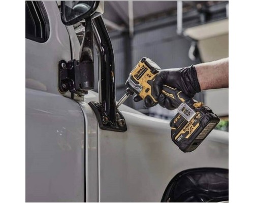 Шуруповерт DeWALT DCF850NT, кейс TSTAK (Без АКБ та ЗП) (DCF850NT)