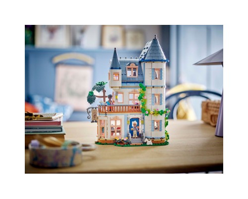 Конструктор LEGO Friends Замковий готель Ночівля і сніданок (42638)