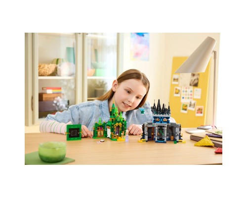 Конструктор LEGO Wicked Емеральд-сіті і замок Кіамо Ко (75689)