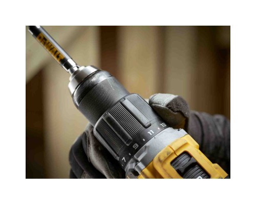 Шуруповерт DeWALT XR Li-Ion 18V, 74 Нм, 0-450/0-1650 об/хв, 1.17 кг, TSTAK (без АКБ та ЗП) (DCD799NT)