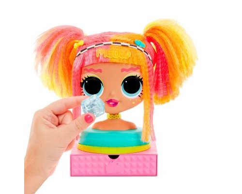 Лялька L.O.L. Surprise! -манекен O.M.G. Леді Неон з аксесуарами (565963)