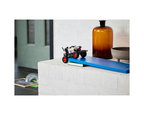 Конструктор LEGO Technic Monster Jam Monster Mutt Dalmatian 244 деталі (42150)