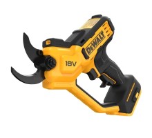 Секатор DeWALT акумуляторний 18В XR Li-lon, діам. гілок 38 мм, вага 3.9 кг (без АКБ та ЗП) (DCMPP568N)