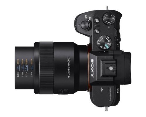 Об'єктив Sony 50mm, f/2.8 Macro для камер NEX FF (SEL50M28.SYX)