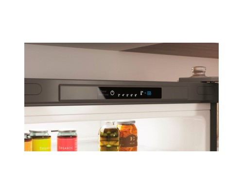 Холодильник Indesit INFC8TI22X