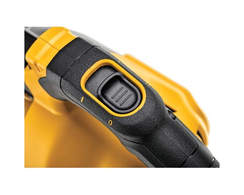 Пилосос будівельний DeWALT 18 B XR Li-lon, діаметр шланга 31,8 мм, 21,7 л/с, 1.5 кг (без АКБ та ЗУ) (DCV501LN)