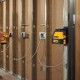 Лазерний нівелір DeWALT лінійний, 3 батареї тип АА, червоний промінь, 0.75 кг, кейс (DW088K)