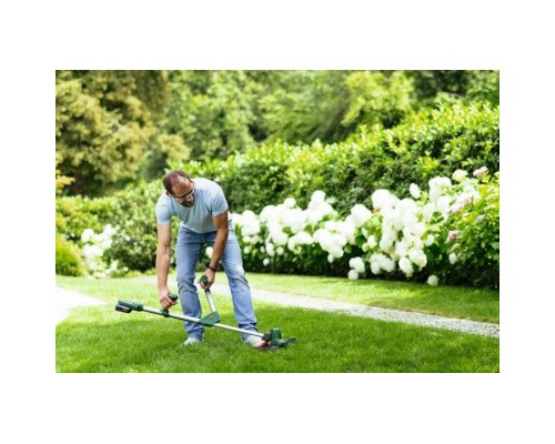 Тример садовий Bosch UniversalGrassCut 18V-260 1х2.5Ah, 26см, 2.3кг (0.600.8C1.D03)