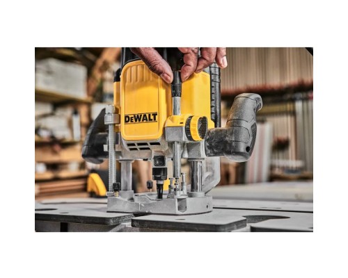 Фрезер DeWALT 2300 Вт, 9000 - 22000 об/хв, цанговий патрон 12 мм, 6.1 кг (DWE625)