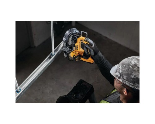 Стрічкова пила DeWALT 18В XR Li-lon, 46-116 м/хв, кейс TSTAK (бкз АКБ та ЗУ) (DCS377NT)