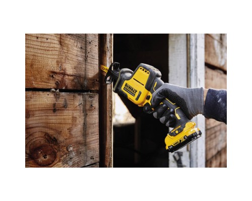 Шабельна пила DeWALT 10.8/12В XR Li-lon, 0 – 2800 хід/хв, 1.38 кг, (без АКБ та ЗП) (DCS312N)