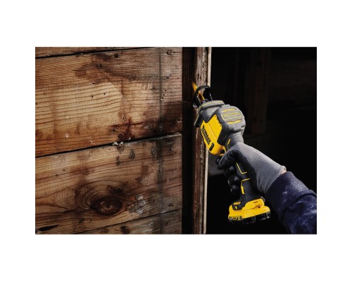 Шабельна пила DeWALT 10.8/12В XR Li-lon, 0 – 2800 хід/хв, 1.38 кг, (без АКБ та ЗП) (DCS312N)