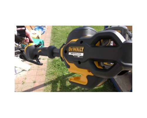 Тример садовий DeWALT 54 В, 3Ah, волосінь 2 мм, 38 см, ніж (DCM571X1)