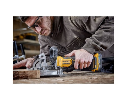 Фрезер DeWALT ламельний, XR Li-Ion 18 В, 8000 об/хв, фрези 102 мм, TSTAK (без АКБ та ЗП) (DCW682NT)