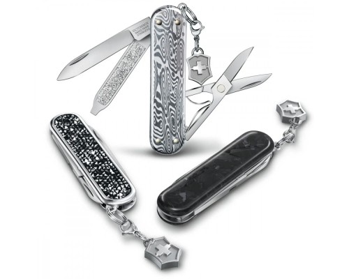 Ніж Victorinox Classic SD Brilliant Carbon + брелок-лого (0.6221.90)