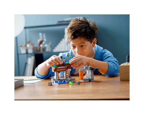 Конструктор LEGO Minecraft Закинута шахта (21166)
