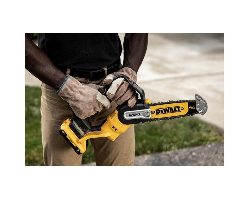 Ланцюгова пила DeWALT міні, 18 XR Li-ion 5Ah, безщіткова, шина 20 см (DCMPS520P1)