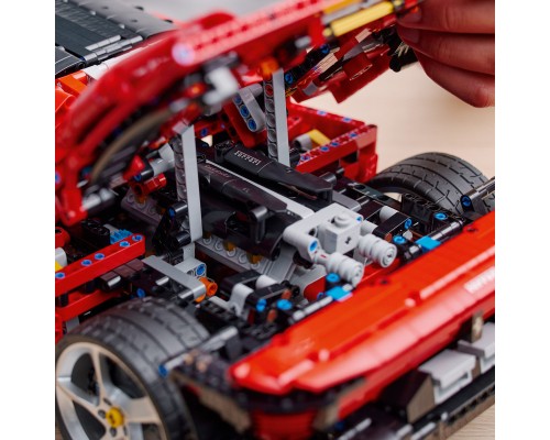 Конструктор LEGO Technic Ferrari Daytona SP3 (42143)
