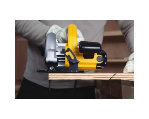 Дискова пила DeWALT 1350 Вт, диск 184х16 мм, 3.66 кг, кейс (DWE560K)