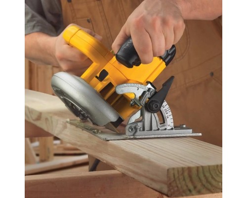 Дискова пила DeWALT 1600 Вт, диск 190х30 мм, 4.0 кг, кейс (DWE575K)