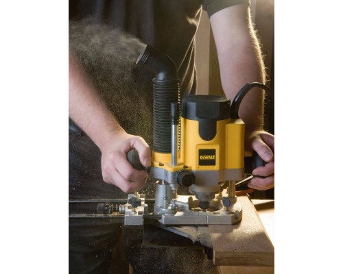 Фрезер DeWALT 1100 Вт, 8000 - 24000 об/хв, цанга 8 мм (DW621)