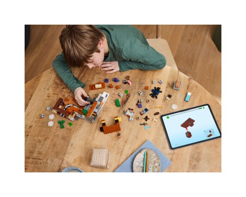 Конструктор LEGO Minecraft Покинута шахта у безплідних землях (21263)