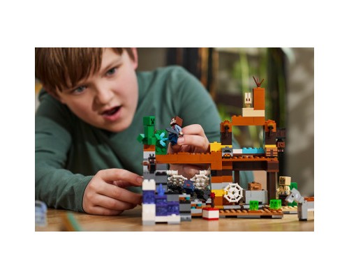 Конструктор LEGO Minecraft Покинута шахта у безплідних землях (21263)
