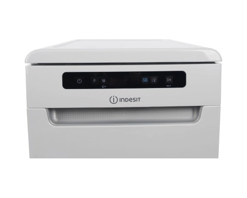 Посудомийна машина Indesit DSFO3T224C