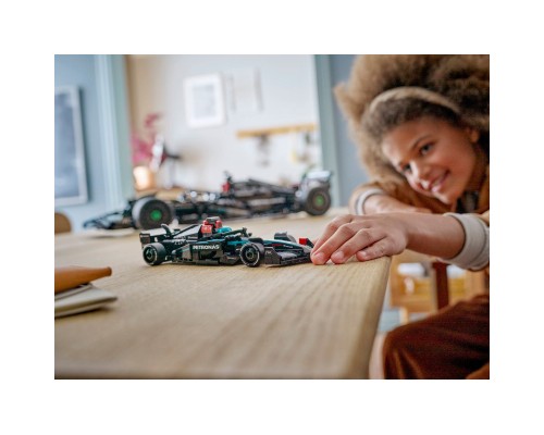 Конструктор LEGO Speed Champions Автомобіль для перегонів Mercedes-AMG F1 W15 (77244)